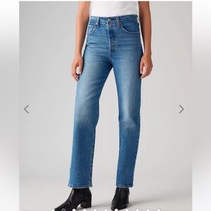 Levi’s ribcage straight ankle 28x29